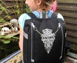 Rucksack KlapPack (Eine Nähanleitung mit Schnittmuster für 2 Größen von shesmile) Ein kleiner Rucksack für den Kindergarten und ein mittelgroßer Rucksack für den Tagesausflug? Beim Sport, beim Oma-Wochenende, für Wechselklamotten, im Urlaub und auf R