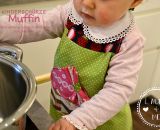 Schürze für Kinder -Muffin- (Eine Nähanleitung und Schnittmuster von shesmile) Ideal zum Kochen, Backen, Basteln und Malen. 2-lagig und supersicher. Ergebnisse aus dem Probenähen.