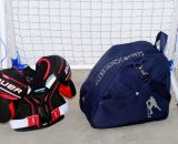 Nähanleitung und Schnittmuster gestaltet als PDF-E-Book für eine Tragetasche, Umhängetasche oder Rucksack SusiSkates. Perfekt für deine Schlittschuhe, Inline-Skates oder Ski-Schuhe. Schnittmuster Kufen bzw. Rollen von 25 cm bis 45 cm.