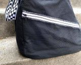 Nähanleitung und Schnittmuster gestaltet als PDF-E-Book für eine Tragetasche, Umhängetasche oder Rucksack SusiSkates. Perfekt für deine Schlittschuhe, Inline-Skates oder Ski-Schuhe. Schnittmuster Kufen bzw. Rollen von 25 cm bis 45 cm.