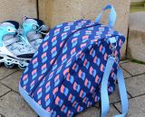 Nähanleitung und Schnittmuster gestaltet als PDF-E-Book für eine Tragetasche, Umhängetasche oder Rucksack SusiSkates. Perfekt für deine Schlittschuhe, Inline-Skates oder Ski-Schuhe. Schnittmuster Kufen bzw. Rollen von 25 cm bis 45 cm.