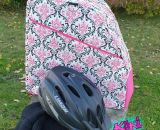 Nähanleitung und Schnittmuster gestaltet als PDF-E-Book für eine Tragetasche, Umhängetasche oder Rucksack SusiSkates. Perfekt für deine Schlittschuhe, Inline-Skates oder Ski-Schuhe. Schnittmuster Kufen bzw. Rollen von 25 cm bis 45 cm.