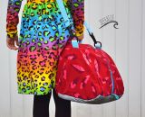Nähanleitung und Schnittmuster gestaltet als PDF-E-Book für eine Tragetasche, Umhängetasche oder Rucksack SusiSkates. Perfekt für deine Schlittschuhe, Inline-Skates oder Ski-Schuhe. Schnittmuster Kufen bzw. Rollen von 25 cm bis 45 cm.