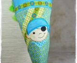 Eine Schultüte aus Stoff (Nähanleitung und Schnittmuster von shesmile) Kundenbeispiel. Passt auch super zum Rucksack KlapPack, Schritt-für-Schritt Nähanleitung ebenfalls von shesmile.