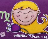 Applikationsvorlage gestaltet als PDF-E-Book für alle 12 Sternzeichen. Zur Gestaltung von Textilien. Als die zwölf Tierkreiszeichen des Zodiaks werden die Sternzeichen Widder, Stier, Zwillinge, Krebs, Löwe, Jungfrau, Waage, Skorpion, Schütze, Steinbo