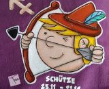 Applikationsvorlage gestaltet als PDF-E-Book für alle 12 Sternzeichen. Zur Gestaltung von Textilien. Als die zwölf Tierkreiszeichen des Zodiaks werden die Sternzeichen Widder, Stier, Zwillinge, Krebs, Löwe, Jungfrau, Waage, Skorpion, Schütze, Steinbo