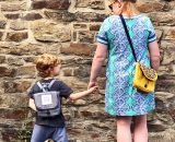 Nähanleitung und Schnittmuster gestaltet als PDF-E-Book für eine Handtasche bzw. Umhängetasche Ulla mit gefächertem Seitenfach. Perfekt als Umhängetasche für dein nächstes Konzert, Festival oder Party-Abend. Aber auch als Kindergarten-Tasche macht si