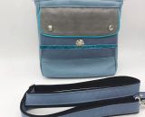 Nähanleitung und Schnittmuster gestaltet als PDF-E-Book für eine Handtasche bzw. Umhängetasche Ulla mit gefächertem Seitenfach. Perfekt als Umhängetasche für dein nächstes Konzert, Festival oder Party-Abend. Aber auch als Kindergarten-Tasche macht si