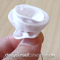 Edle Rosenblüten aus Baumwollstoff. Nähanleitung von shesmile.