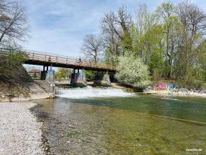 Flauchersteg am Isarstrand