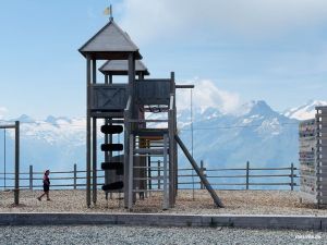 Spielplatz neben der Smaragdbahn Bergstation