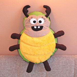 Käferkissen Hildergard (Nähanleitung und Schnittmuster von shesmile DIY)
