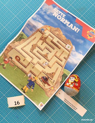 Jeder Adventskalender erzählt bei mir eine Geschichte. Kleine Zettel verraten was zu tun ist. "Rette Normen! Marshal der Dalmatiner hilft dir dabei."