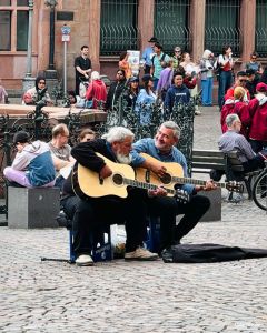 Livemusik auf dem Römerberg