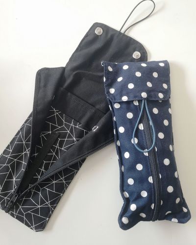 Ich mag Ordnung in der Tasche. Auf der Arbeit kann ich nun dieses kleine Täschchen Rosi einfach mitnehmen, wenn es wieder Zeit für die Toilette ist. Dieses kleine Utensilo wurde bereits auch verschenkt und macht sich gut in Handtaschen.
