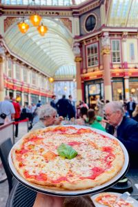 Pizza bei LUC'S Pizza Express