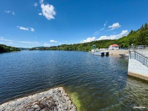 Stausee Lipno (Staumauer mit Kraftwerk)