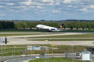 Airbus A380 beim Starten zusehen
