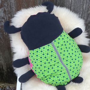 Käferkissen Hildergard (Nähanleitung und Schnittmuster von shesmile DIY)