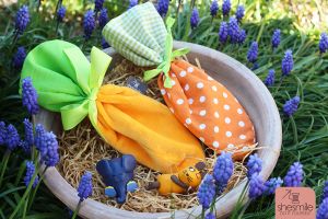 Stoffsäckchen Kartotte mit Tonie Figuren im Osternest (Eine kostenlose Nähanleitung mit Schnittmuster von shesmile) Ein Ostergeschenk für Kinder mit Toniebox.