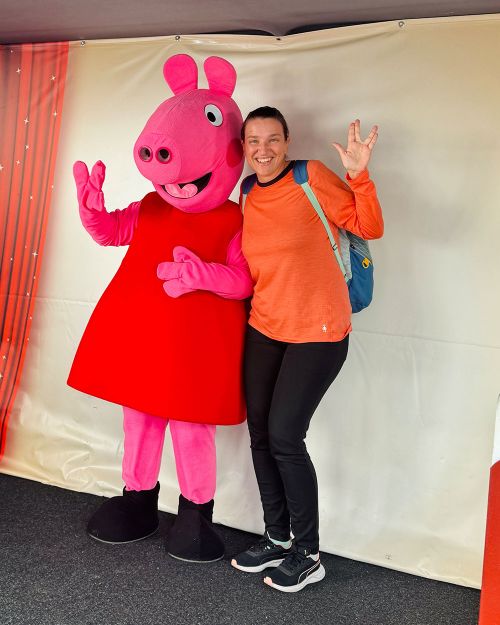 Peppa Wutz bei der Kinderhelden-Tour 2025 (Edeka Kunert Sulzbach-Rosenberg)