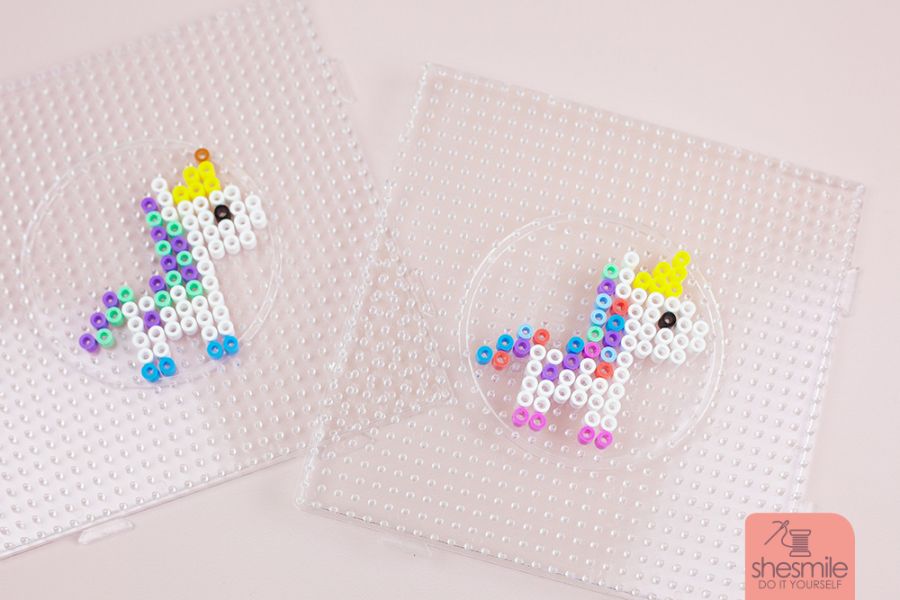 Abspeichern. Ausdrucken. Loslegen! Ein Einhorn aus Bügelperlen stecken. Ganz einfach mit dieser kostenlosen Vorlage von shesmile.