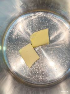 Butter in den Topf