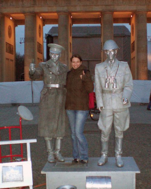 Kunstfiguren am Brandenburger Tor (Berlin)