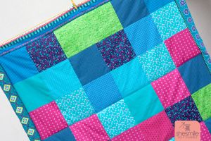Nähanleitung und Schnittmuster in 2 Varianten gestaltet als PDF-E-Book von shesmile für eine große Patchworkdecke, Kuscheldecke, Erinnerungsdecke oder Picknickdecke GerdaGemütlich.