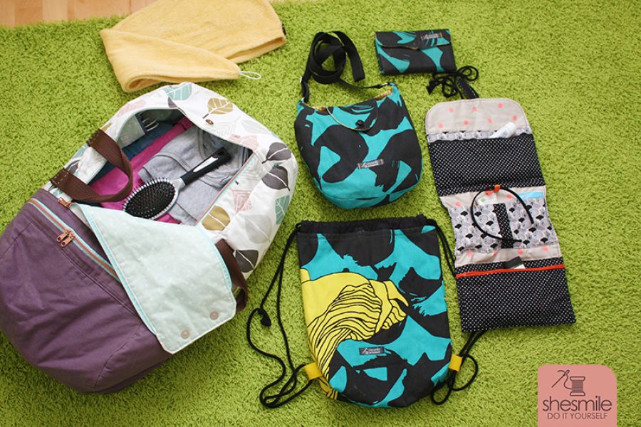 Mit den besten Freundinnen zum Wellness-Wochenende. Natürlich mit selbstgenähten Taschen und Accessoires! Nähanleitung und Schnittmuster von shesmile.