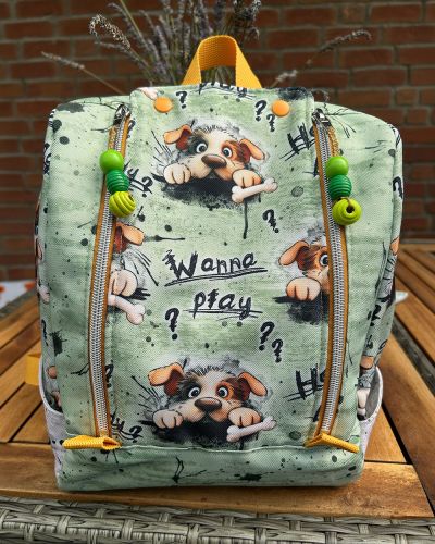 Das ist der KlapPack von Shesmile - eins meiner Lieblingsschnittmuster! Den Rucksack habe ich sowohl für meine Enkelmädchen genäht, aber auch für die Kids von lieben Freundinnen. Er ist einfach praktisch und einfach ein super schönes Teil mit viel Potential 😍