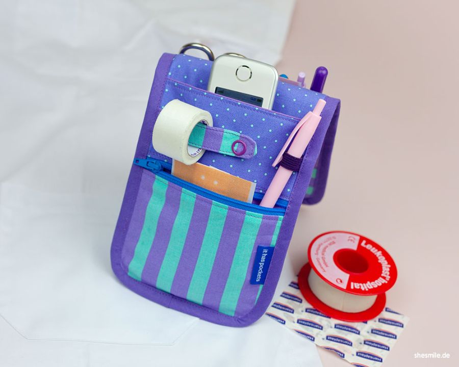 Schnittmuster und Nähanleitung von shesmile DIY: Einen Taschenorganizer KittelKram für die Kasacktasche von Krankenschwestern und Pflegerinnen nähen