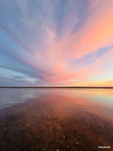 Am Strand bei Sonnenaufgang auf Juist