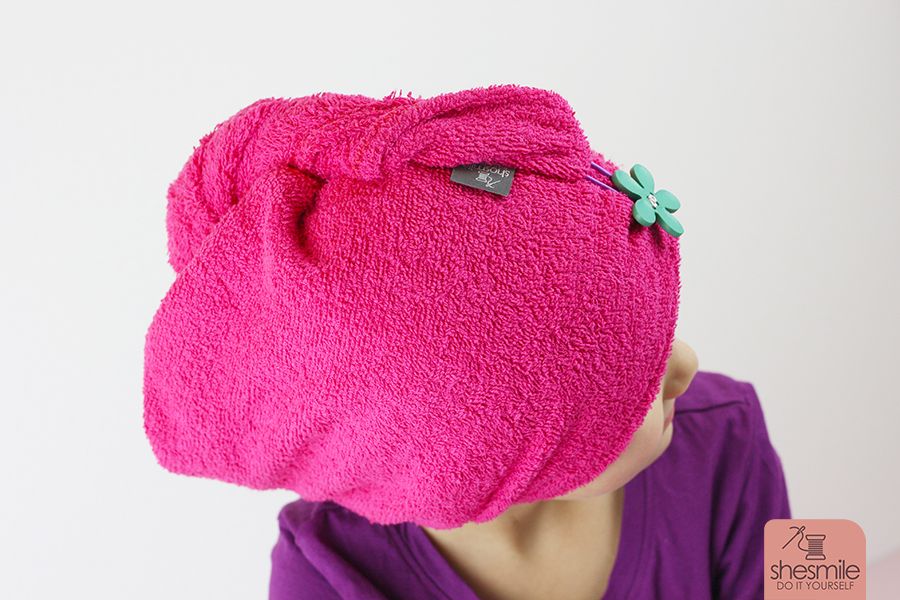 Quality Time im Nähzimmer mit meiner Tochter. Haarturban Tina Turban von shesmile haben wir genäht. Schnittmuster für zwei Größen sind enthalten: Kinder, Erwachsene.