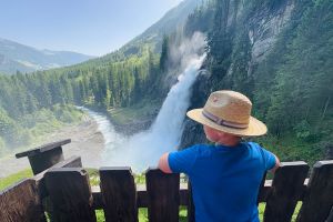 Beeindruckende Wassermassen und spritzige WasserWelten: Krimmler Wasserfälle - Eine Regenbogen-Wanderung auf dem Wasserfallweg mit Kindern und shesmile.