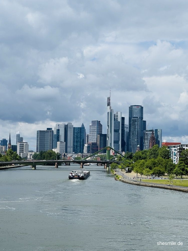 Hammering Man, Skyline Garden und Warten auf die Heimfahrt
