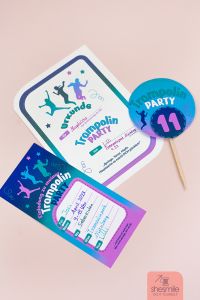 Einladungskarten, Urkunden und ein Caketopper für die Trampolinparty
