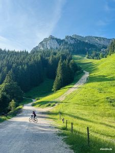 weiter steil bergauf