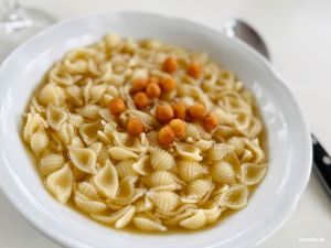 Muschelsuppe, ein Klassiker im Urlaub am Meer