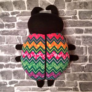 Käferkissen Hildergard (Nähanleitung und Schnittmuster von shesmile DIY)