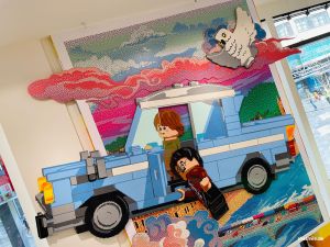 der fliegende Ford Anglia mit Harry und Ron