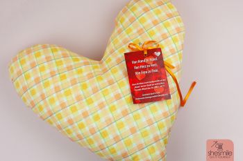 Ein Herzkissen für Brustkrebspatientinnen nähen
