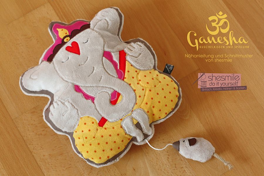 Kuschelkissen und Spieluhr "Ganesha" (Nähanleitung, Schnittmuster und Plotterdatei)