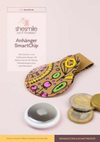 Der Taschen- und Schlüsselanhänger mit kleiner Tasche für AirTags, Einkaufswagenchips oder Kleingeld.