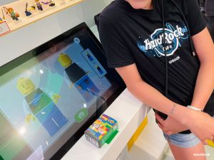 Personalisierte Minifiguren im LEGO Store erstellen