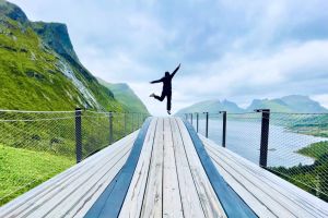 Bergsbotn, Tungeneset und Kristine Lura! Ein aufregender Regentag auf Senja in Norwegen. Tag 5 im shesmile Erlebnisse Reisetagebuch mit der ganzen Familie.