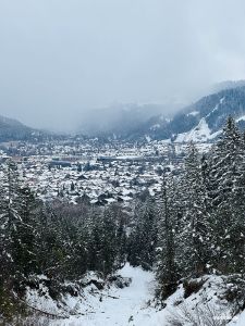 Blick auf Garmisch-Partenkirchen