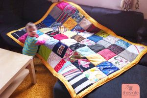 Eine Patchworkdecke aus geliebten Erinnerungen