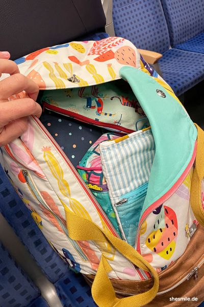 Und was steckt im selbstgenähten Rucksack? Natürlich jede Menge selbstgenähte Taschen