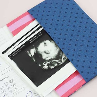 Finde tolle Geschenke zur Geburt, Nähideen für die Schwangerschaft und praktische Dinge fürs Mamasein. Schritt-für-Schritt mit vielen Bildern erklärt auch für Nähanfänger. Denn typischerweise fängt man doch in der laaangweiligen Elternzeit erst zum Nähen und Basteln an, oder? :) Viel Spaß damit!